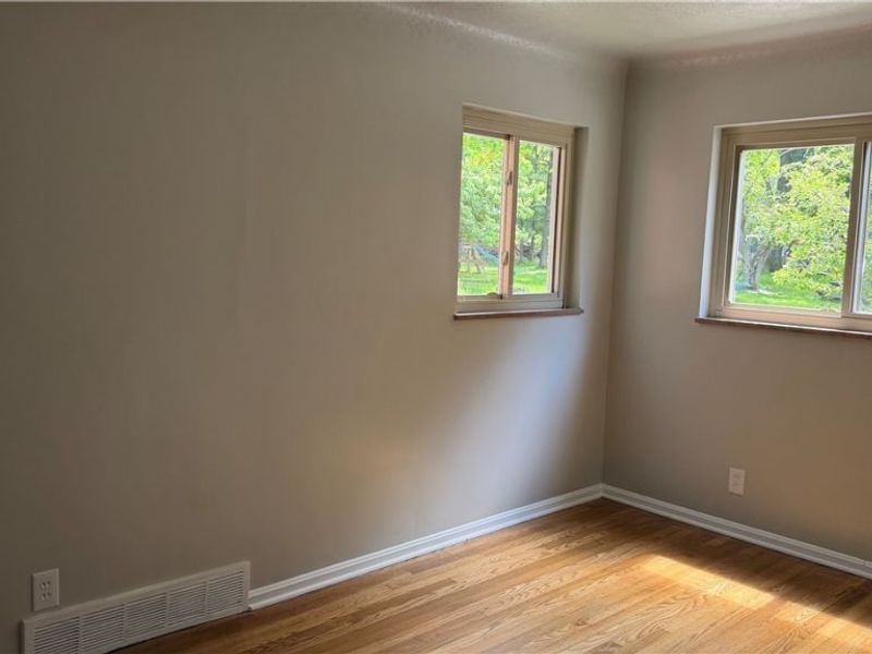 24420 Glenbrook Boulevard, Euclid, OH 44117 Photo 13