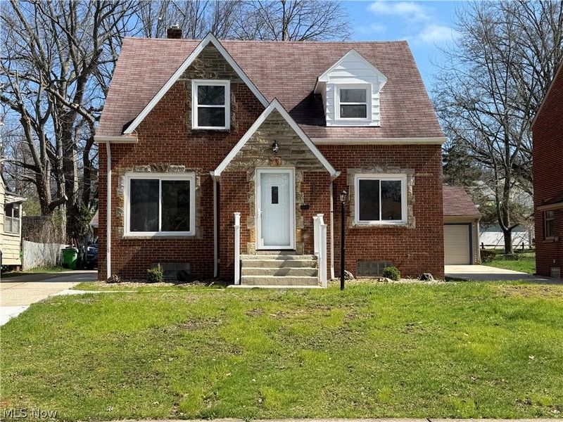 24420 Glenbrook Boulevard, Euclid, OH 44117 Photo 2
