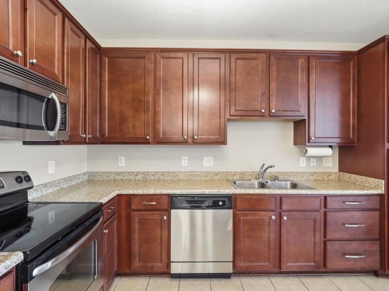 567 Riverpointe Drive, Unit 11, Dayton, KY 41074 Photo 14