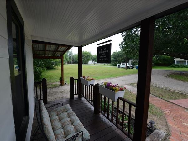 504 N Fordyce Street, Blooming Grove, TX 76626