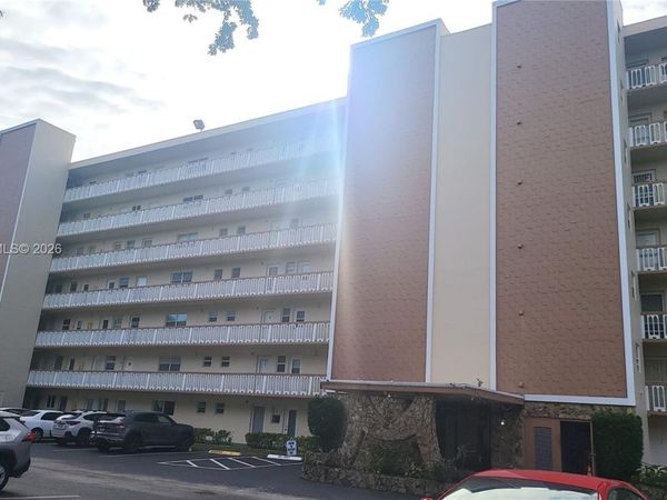 1001 NE 14th Ave , Unit 201, Hallandale Beach, FL 33009