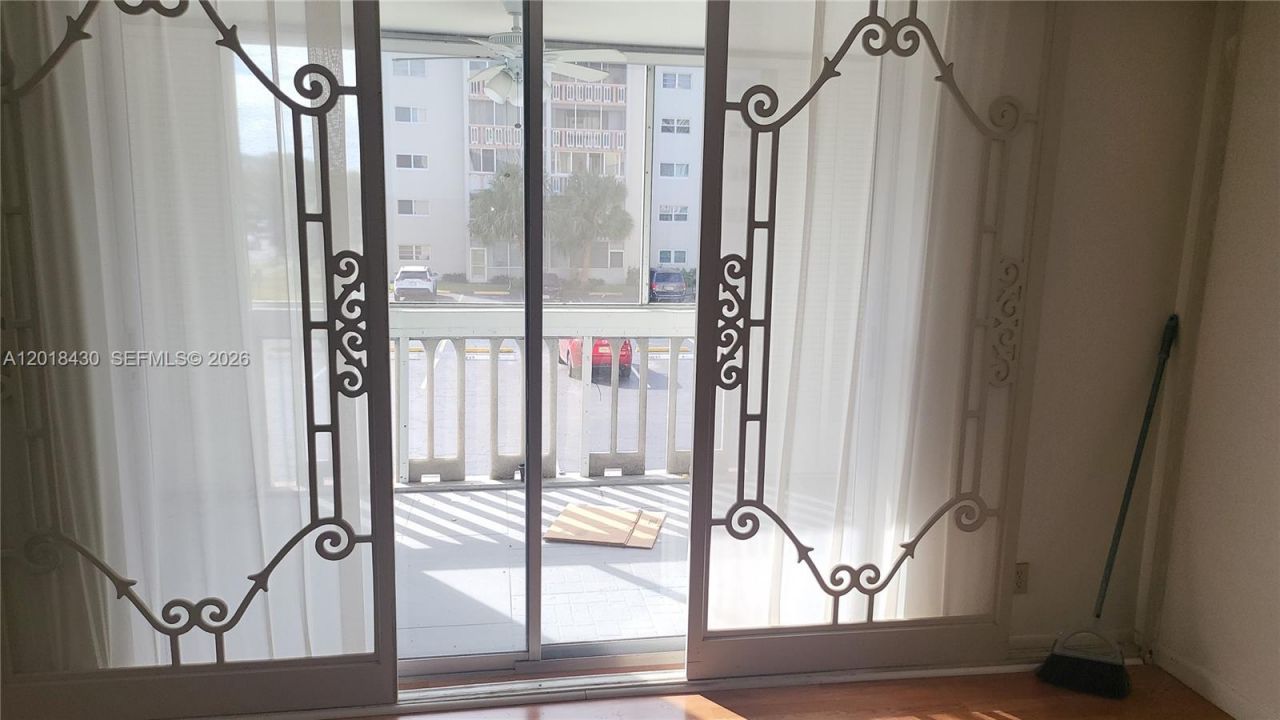1001 NE 14th Ave , Unit 201, Hallandale Beach, FL 33009 Photo
