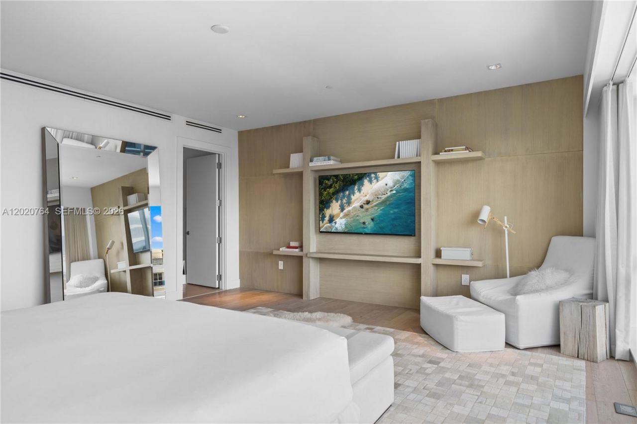 102 24th St , Unit PH-1706, Miami Beach, FL 33139 Photo