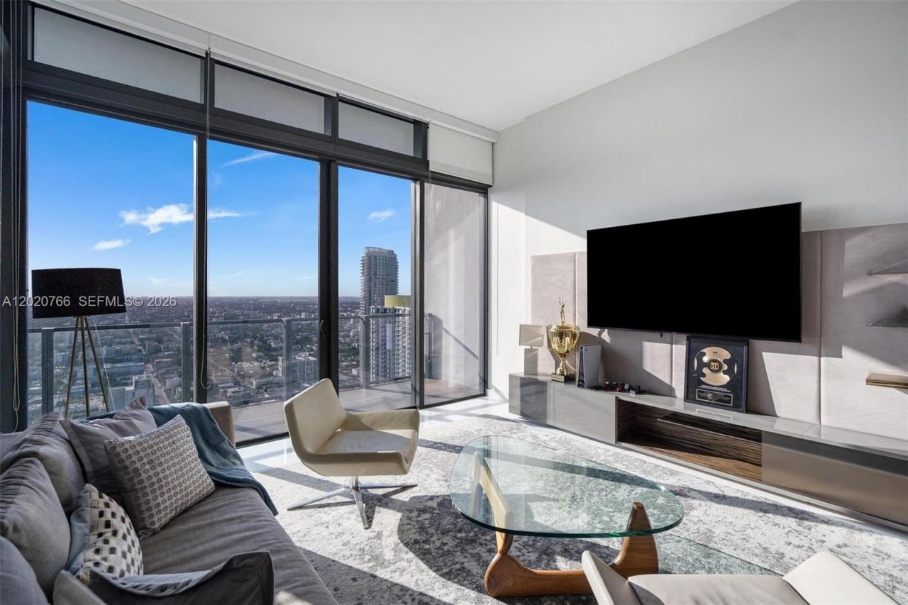 88 SW 7th St , Unit 4203, Miami, FL 33130 Photo
