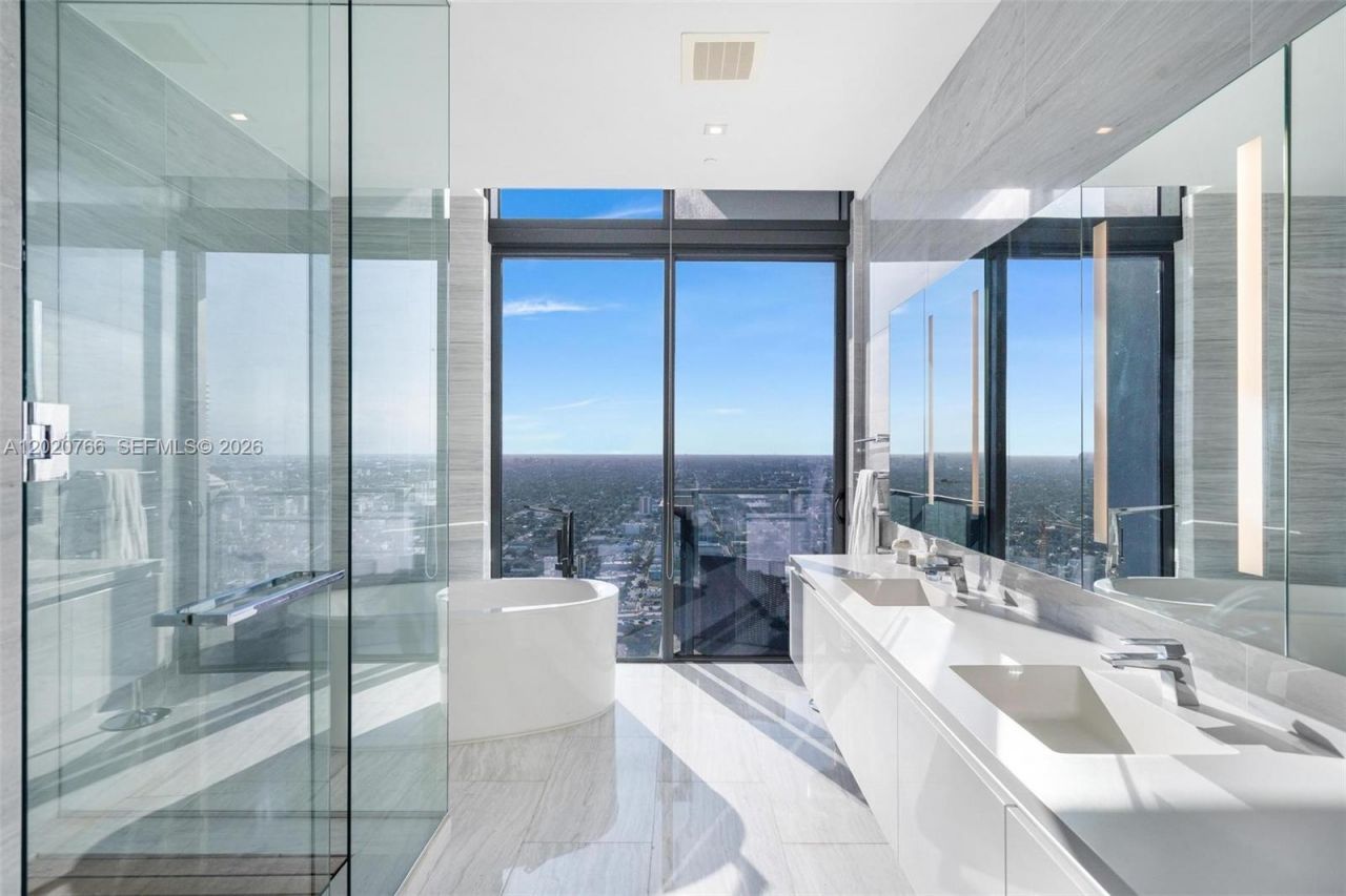 88 SW 7th St , Unit 4203, Miami, FL 33130 Photo