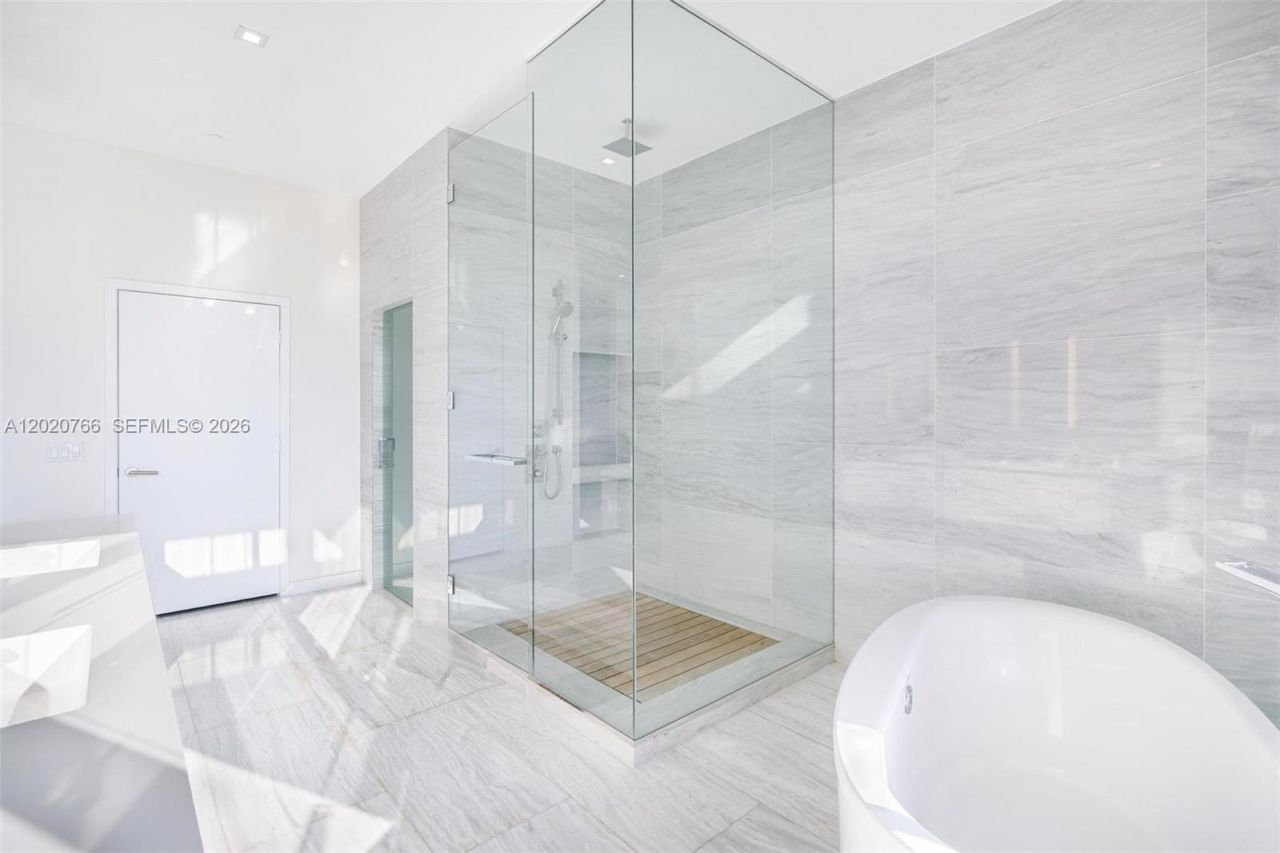 88 SW 7th St , Unit 4203, Miami, FL 33130 Photo
