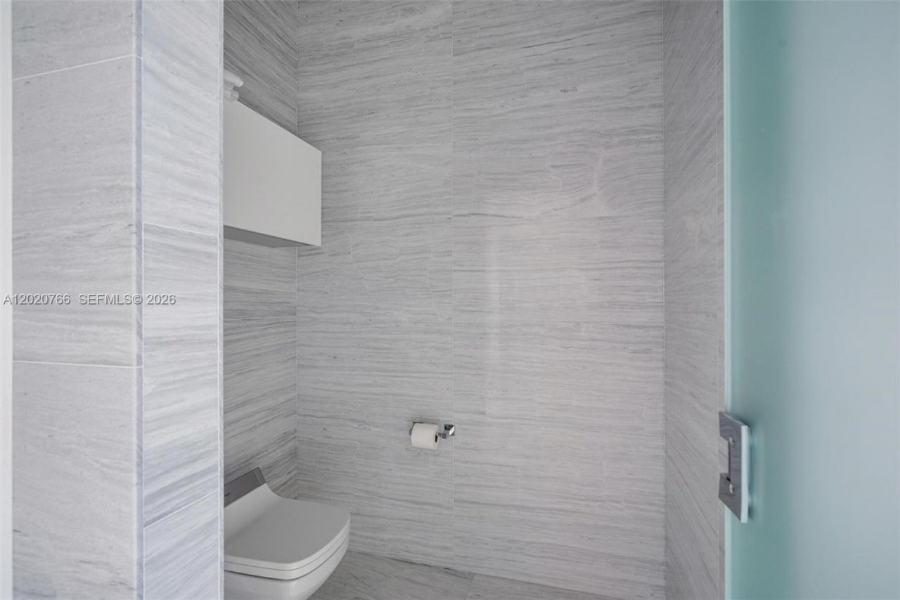 88 SW 7th St , Unit 4203, Miami, FL 33130 Photo