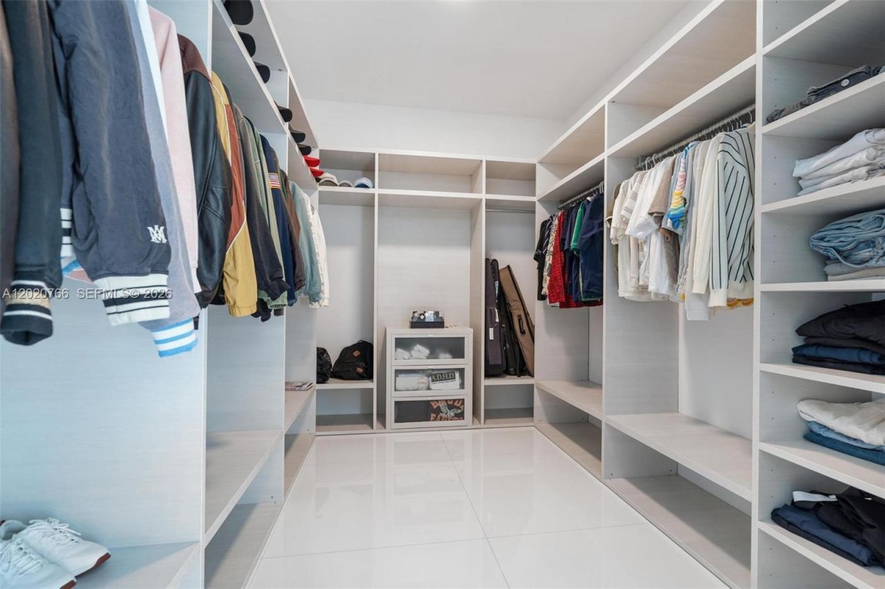 88 SW 7th St , Unit 4203, Miami, FL 33130 Photo