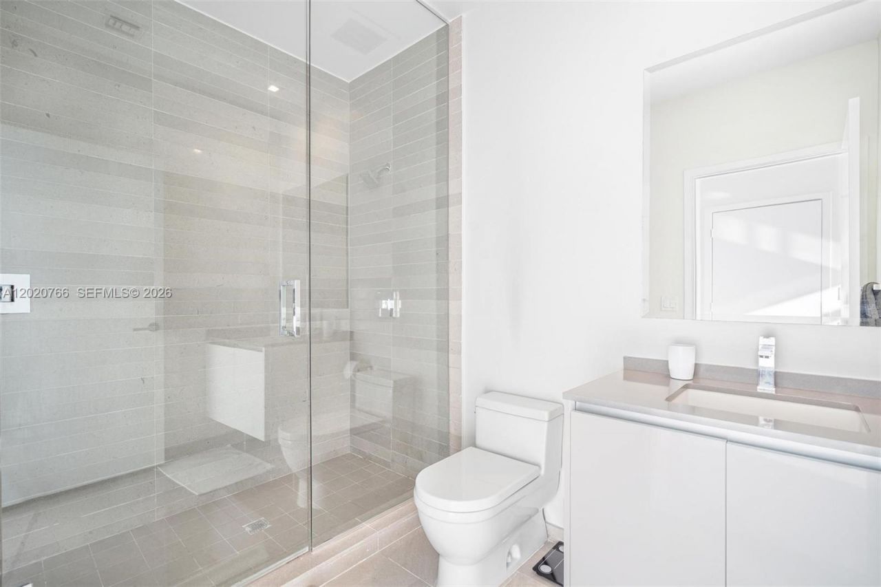 88 SW 7th St , Unit 4203, Miami, FL 33130 Photo