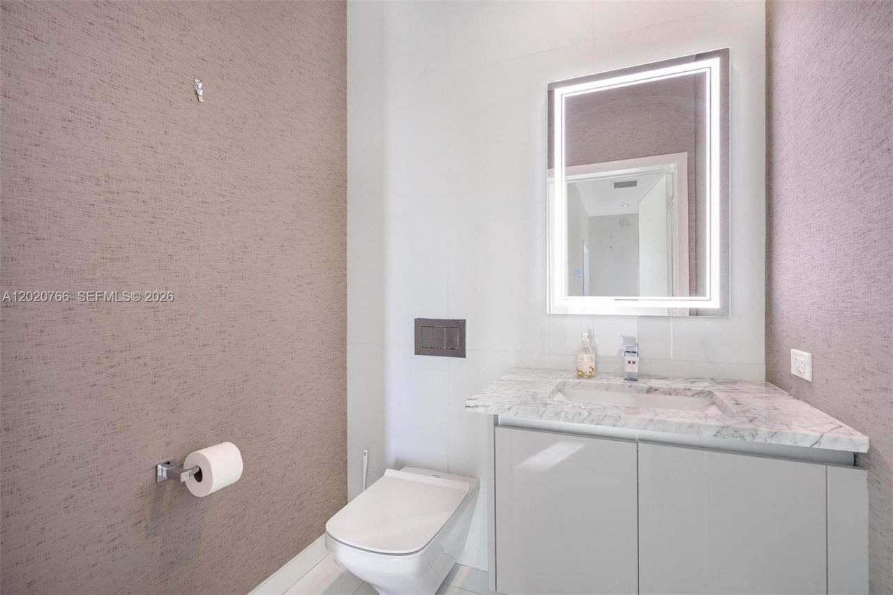88 SW 7th St , Unit 4203, Miami, FL 33130 Photo