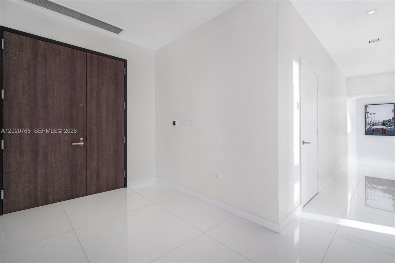 88 SW 7th St , Unit 4203, Miami, FL 33130 Photo