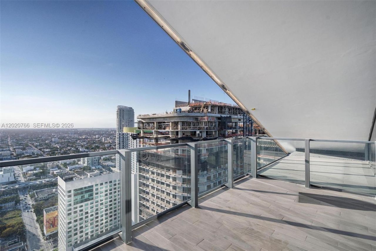 88 SW 7th St , Unit 4203, Miami, FL 33130 Photo