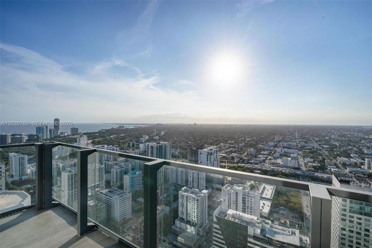 88 SW 7th St , Unit 4203, Miami, FL 33130 Photo