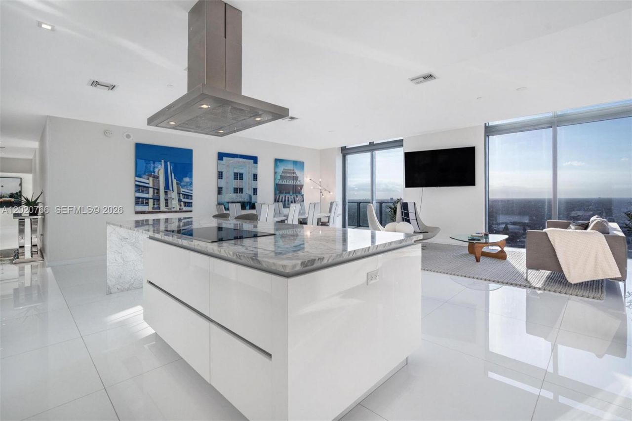 88 SW 7th St , Unit 4203, Miami, FL 33130 Photo
