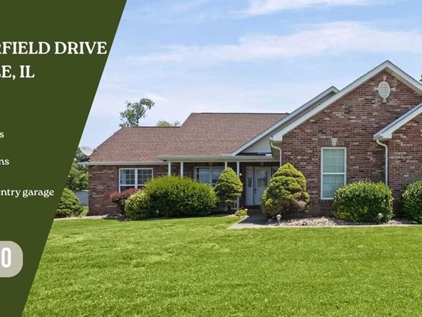 2736 Deerfield Drive, Maryville, IL 62062