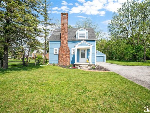 6656 Secor Road, Lambertville, MI 48144