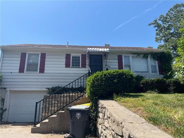4208 N Brighton Avenue, Kansas City, MO 64117