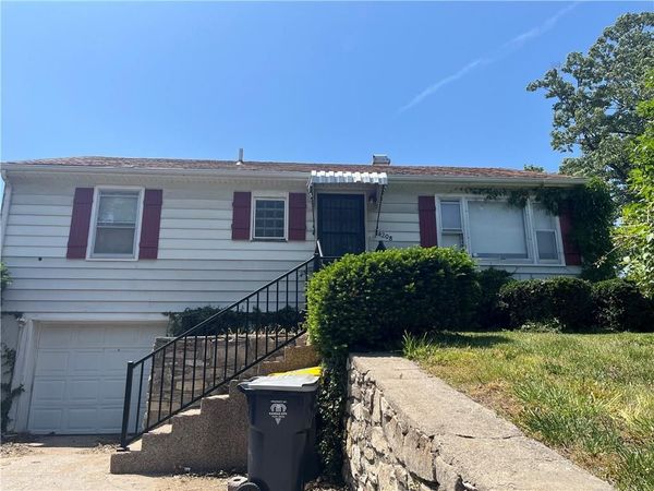 4208 N Brighton Avenue, Kansas City, MO 64117