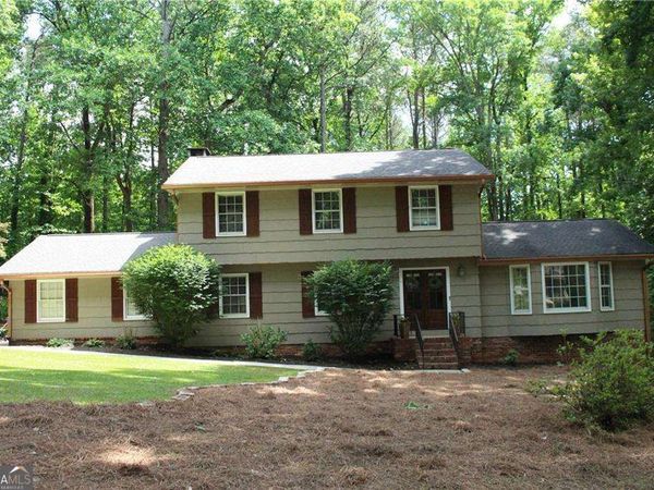 4989 Mountclaire Road, Stone Mountain, GA 30087