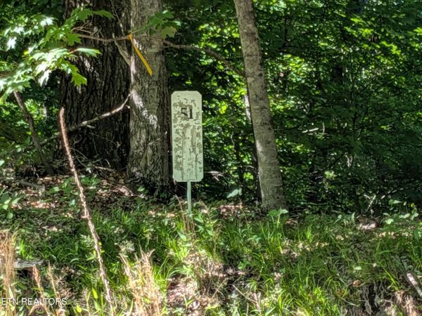 306 Hickory Knoll Circle, Whitesburg, TN 37891