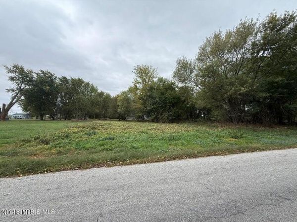 12504 La Fontaine Drive , Curtice, OH 43412