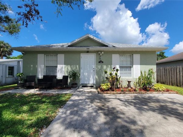 1365 26 Avenue SW, Vero Beach, FL 32962