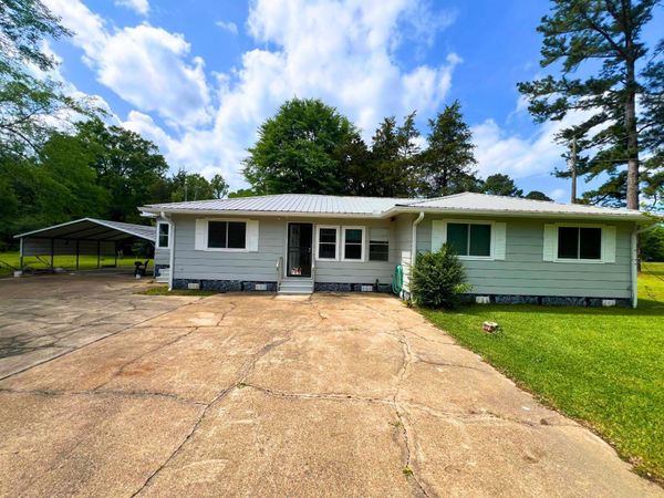 141 Hollins Rd., Pinola, MS 39149