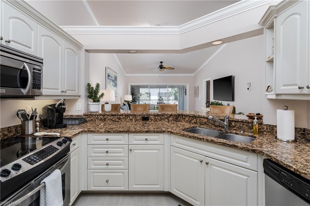 7046 Barrington Cir , Unit 202, Naples, FL 34108 Photo