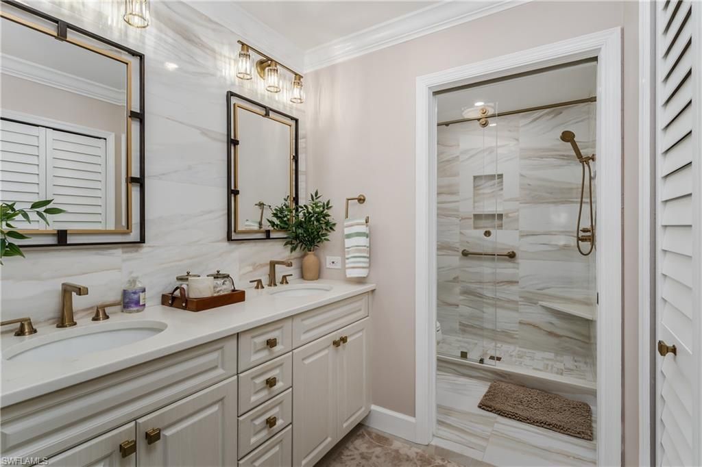 7046 Barrington Cir , Unit 202, Naples, FL 34108 Photo