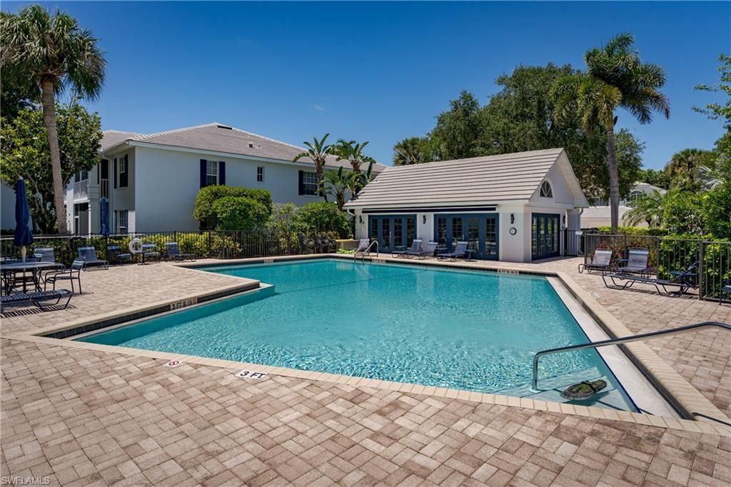 7046 Barrington Cir , Unit 202, Naples, FL 34108 Photo