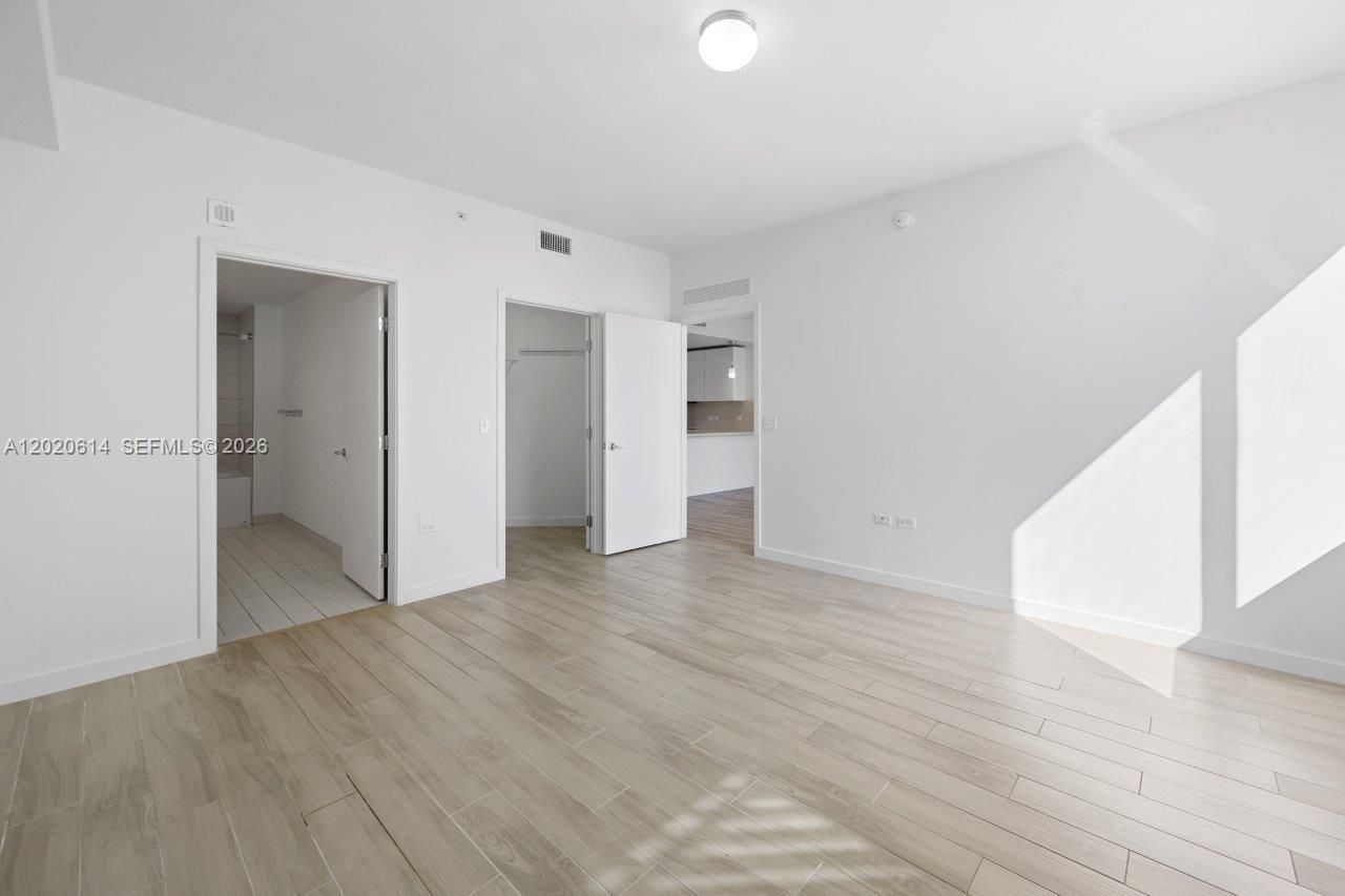 999 SW 1st Ave , Unit 2911, Miami, FL 33130 Photo