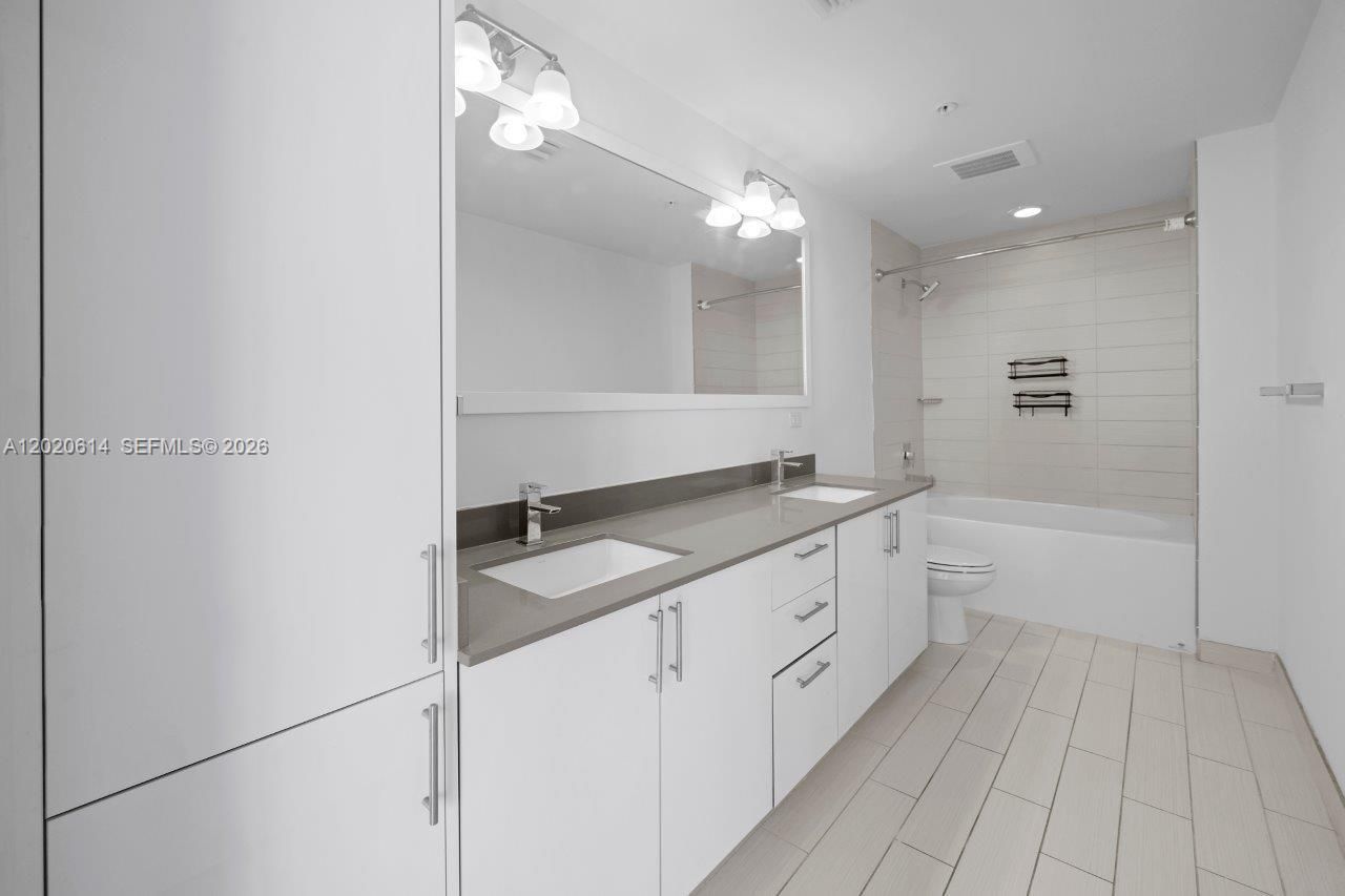 999 SW 1st Ave , Unit 2911, Miami, FL 33130 Photo