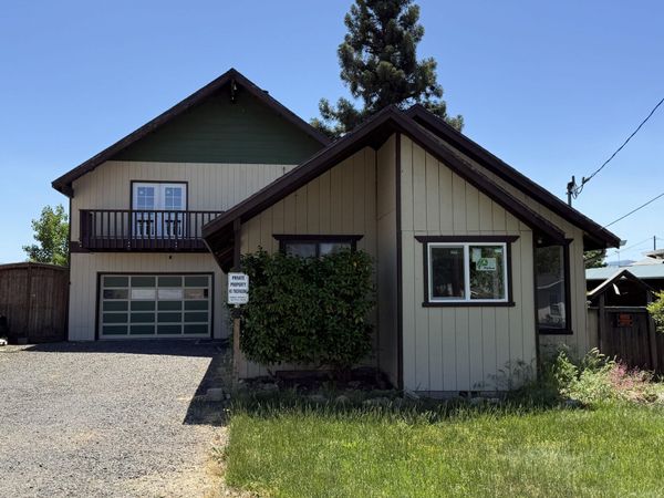 236 De Barr Avenue, Medford, OR 97501