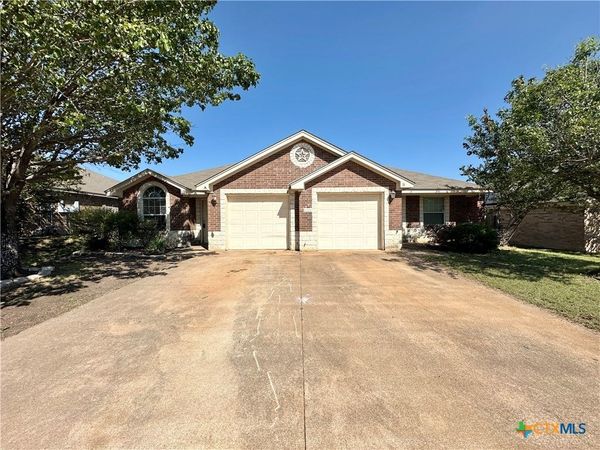 2005 Charleston Court , Killeen, TX 76542