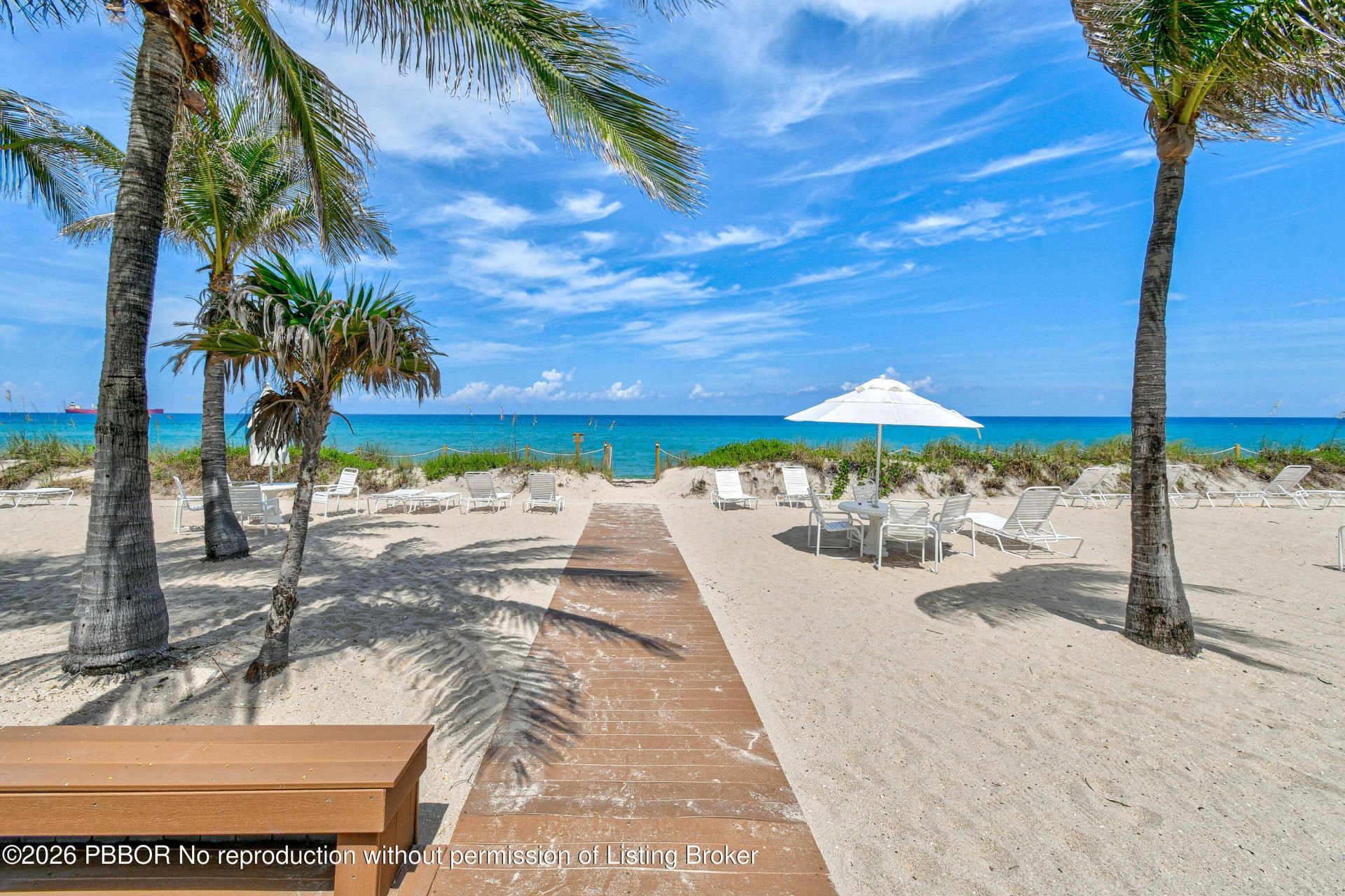 139 Sunrise Avenue, Unit 207, Palm Beach, FL 33480 Photo
