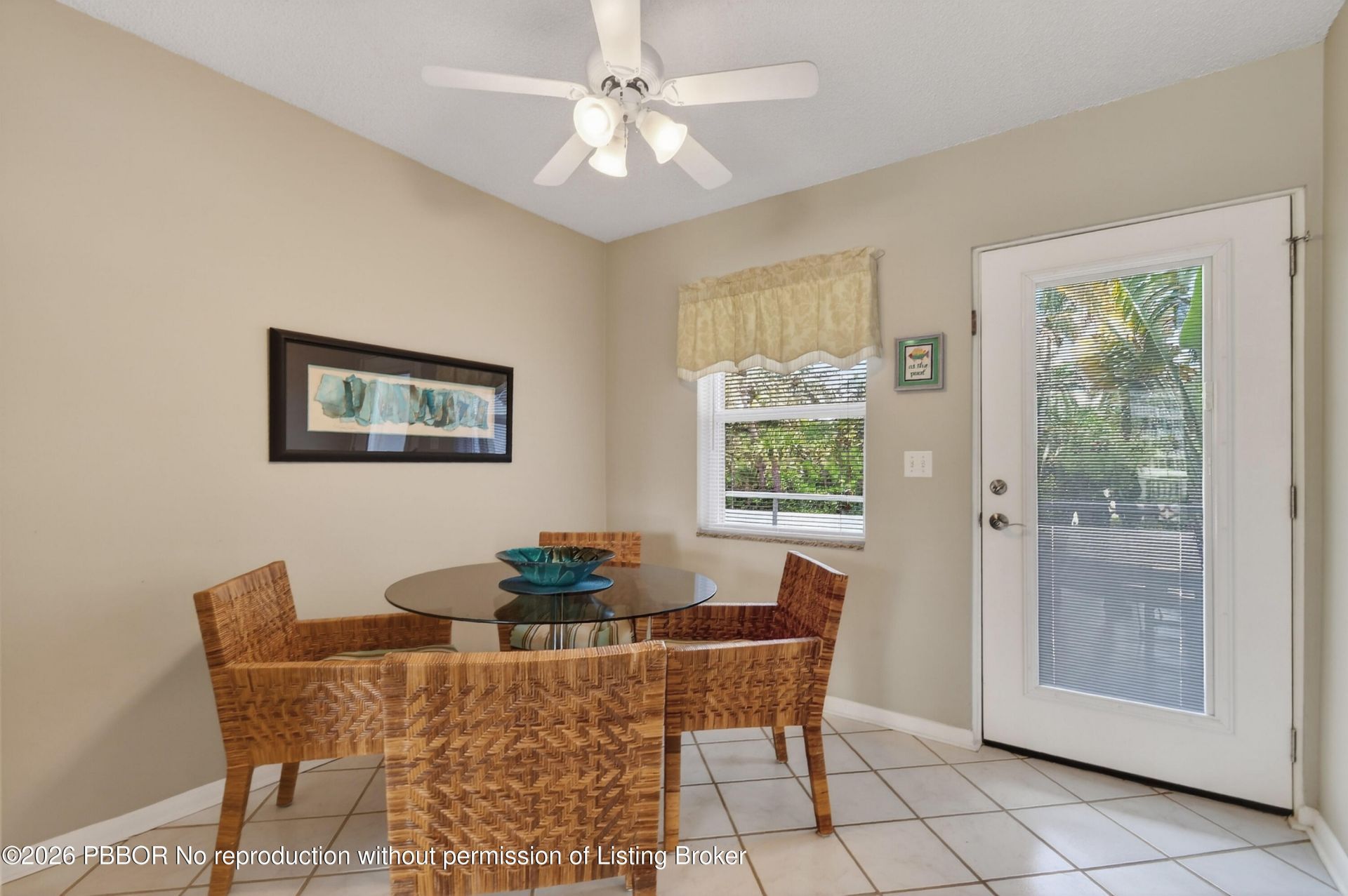 139 Sunrise Avenue, Unit 207, Palm Beach, FL 33480 Photo
