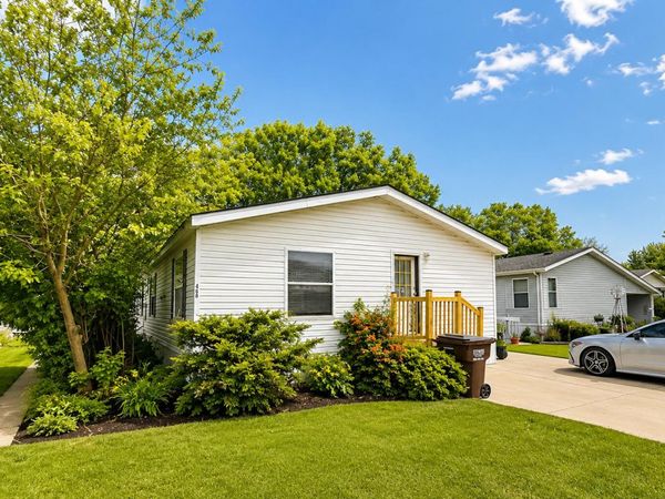 466 Pine Cone Trail, Monroe, MI 48161