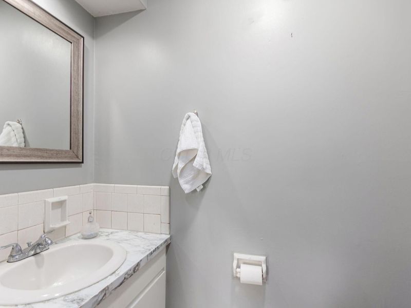 2403 White Road, Grove City, OH 43123 Photo 22