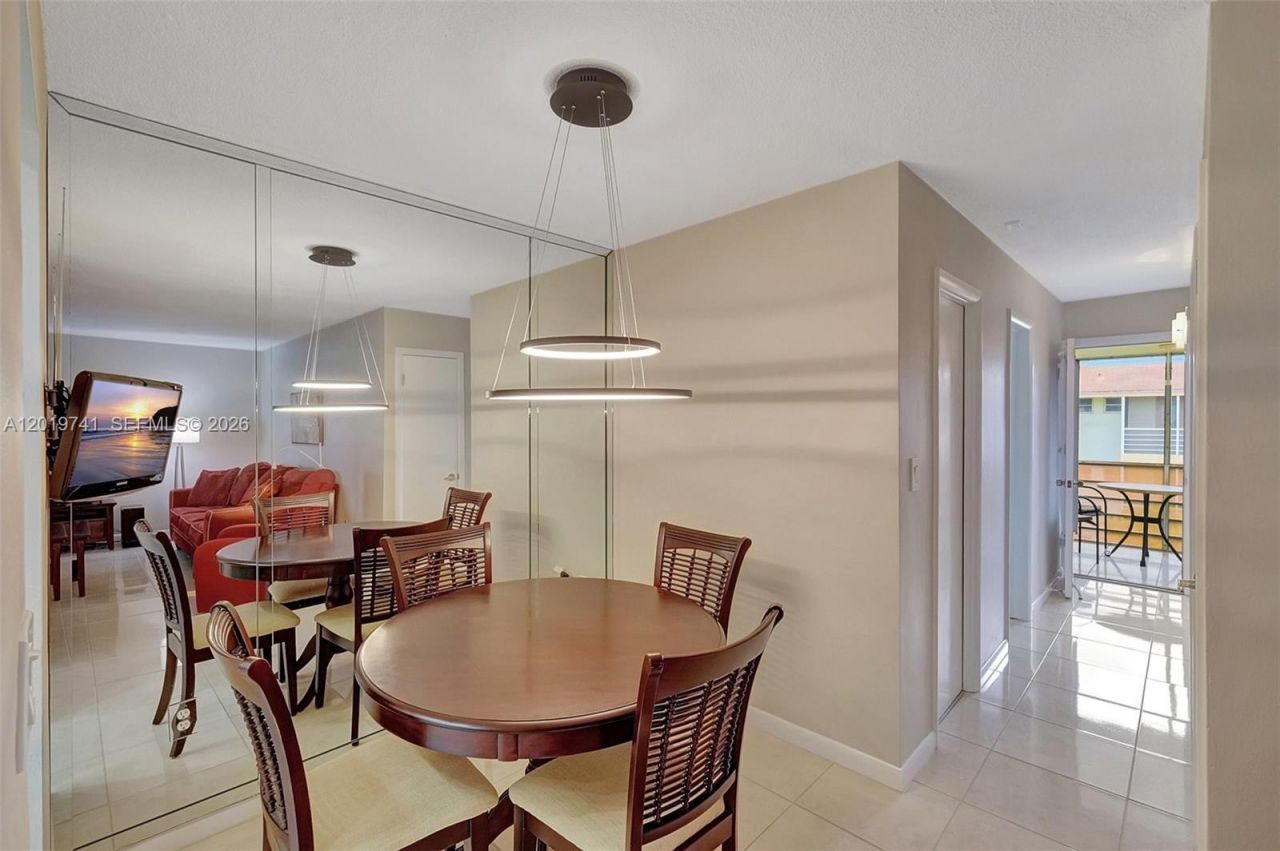 17001 NE 13th Ave , Unit 306, Miami, FL 33162 Photo