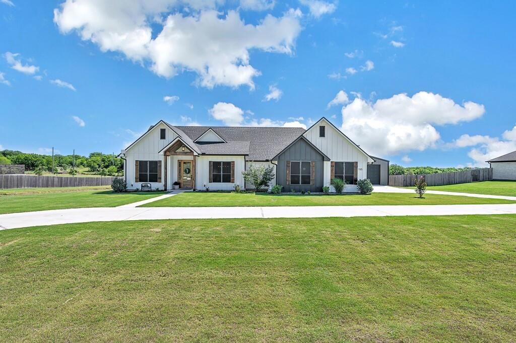 195 Rayford Drive, Lorena, TX 76655 Main Photo