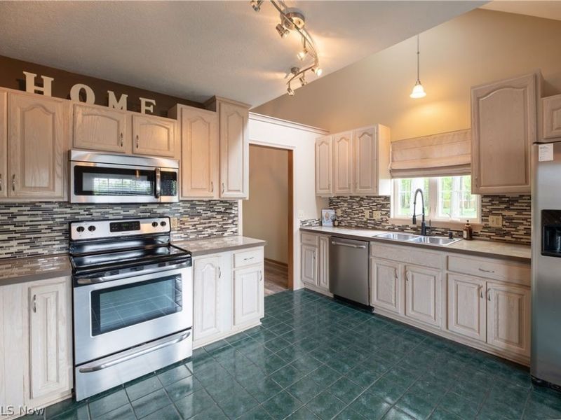 4534 Cobblestone Trail, Ravenna, OH 44266 Photo 8