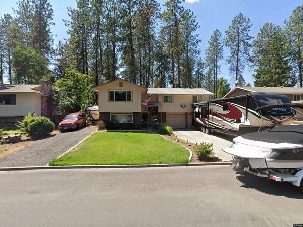 8609 N PAMELA St, Spokane, WA 99208