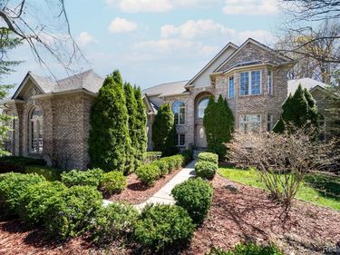 13056 Blue Lakes Circle, Shelby Twp, MI 48315