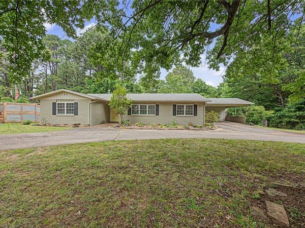 1966 E Brent Lane, Fayetteville, AR 72703