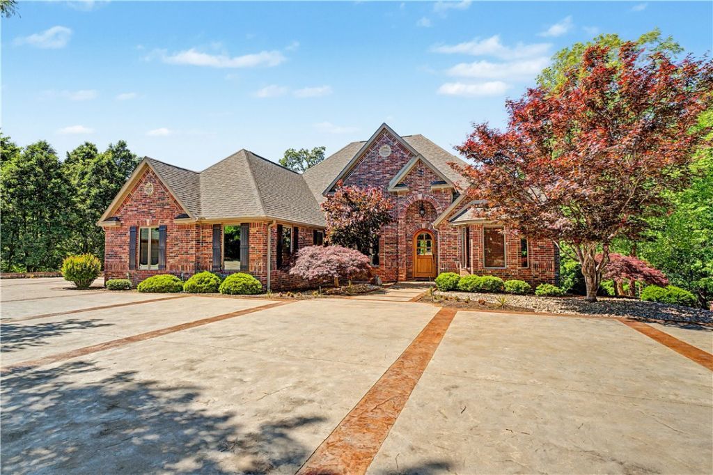 34 Kinloch Drive Bella Vista, AR 72715