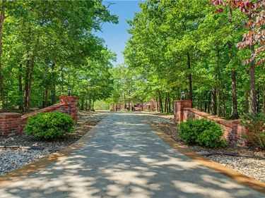 34 Kinloch Drive, Bella Vista, AR 72715