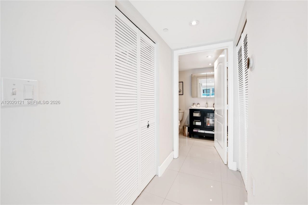 2101 Brickell Ave, Unit 1909, Miami, FL 33129 Photo