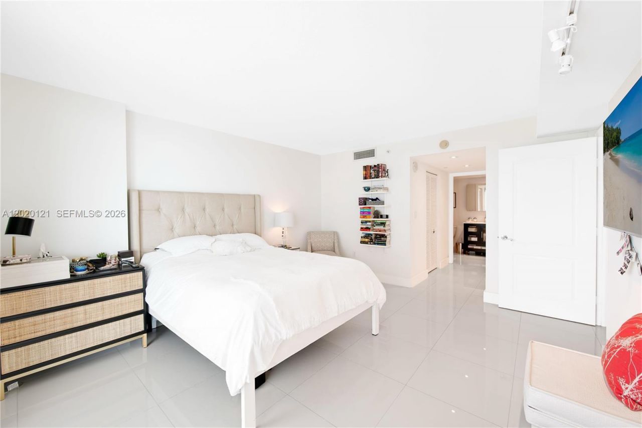 2101 Brickell Ave, Unit 1909, Miami, FL 33129 Photo