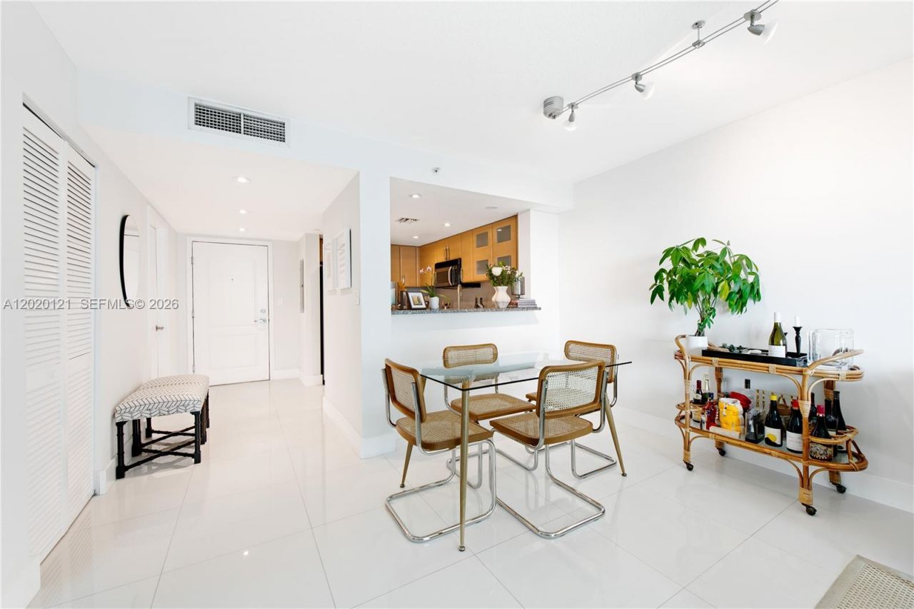 2101 Brickell Ave, Unit 1909, Miami, FL 33129 Photo