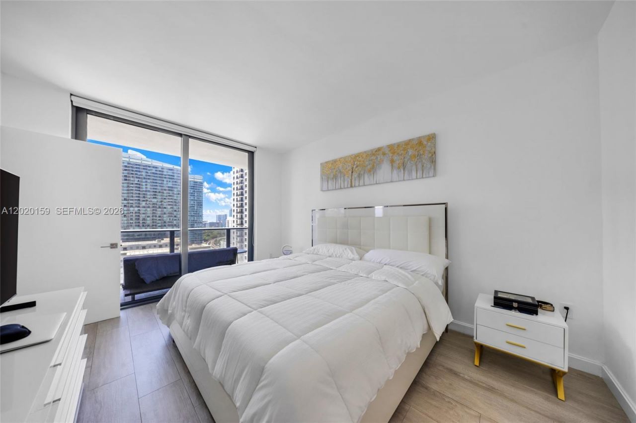 55 SW 9th St, Unit 1804, Miami, FL 33130 Photo